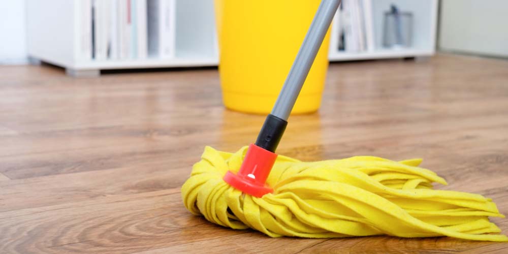 How to Clean a Laminate Floor by Dry Cleaning Method